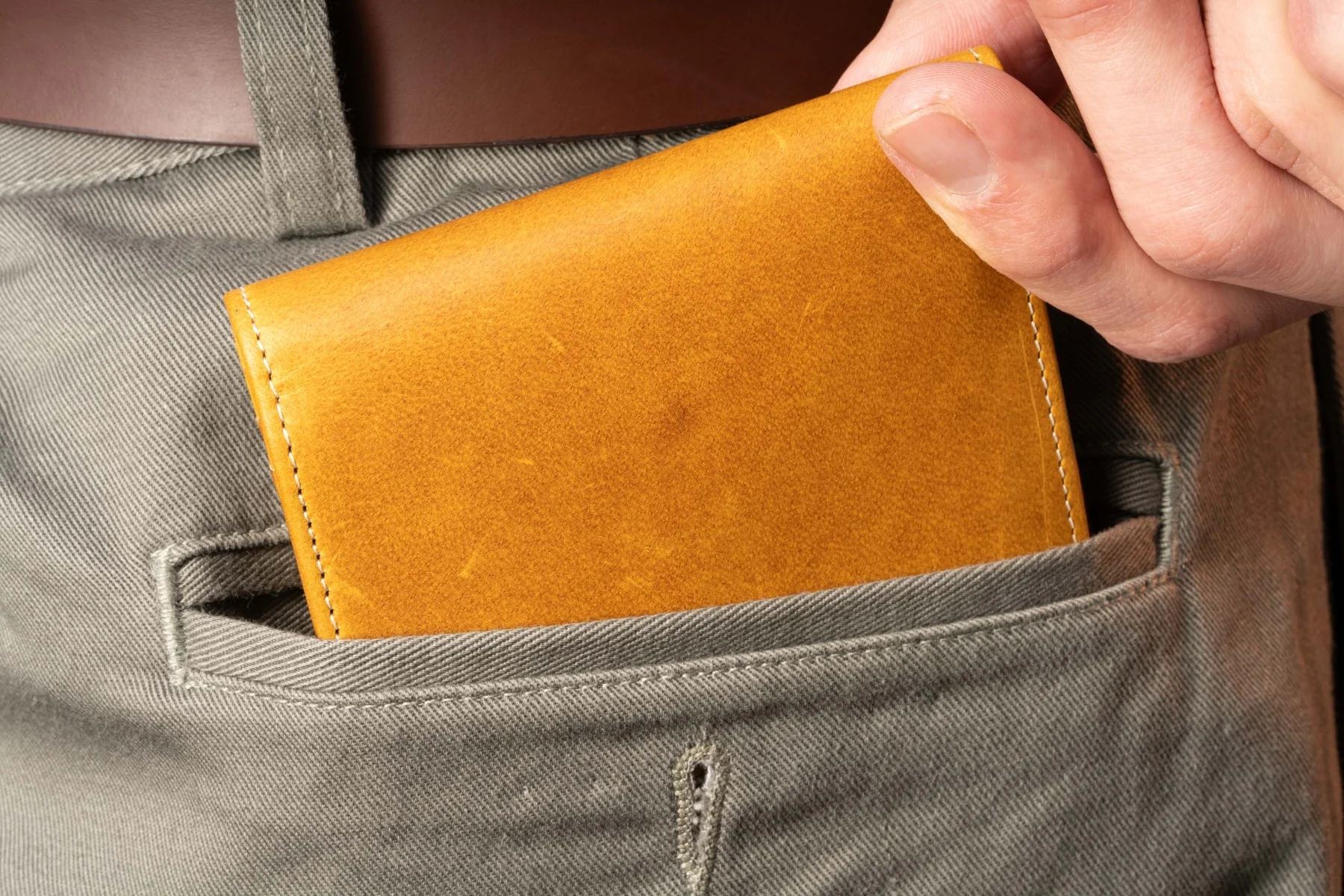 Le Grand 10 Card Vintage Gold Full-Grain Leather Wallet - Image 19