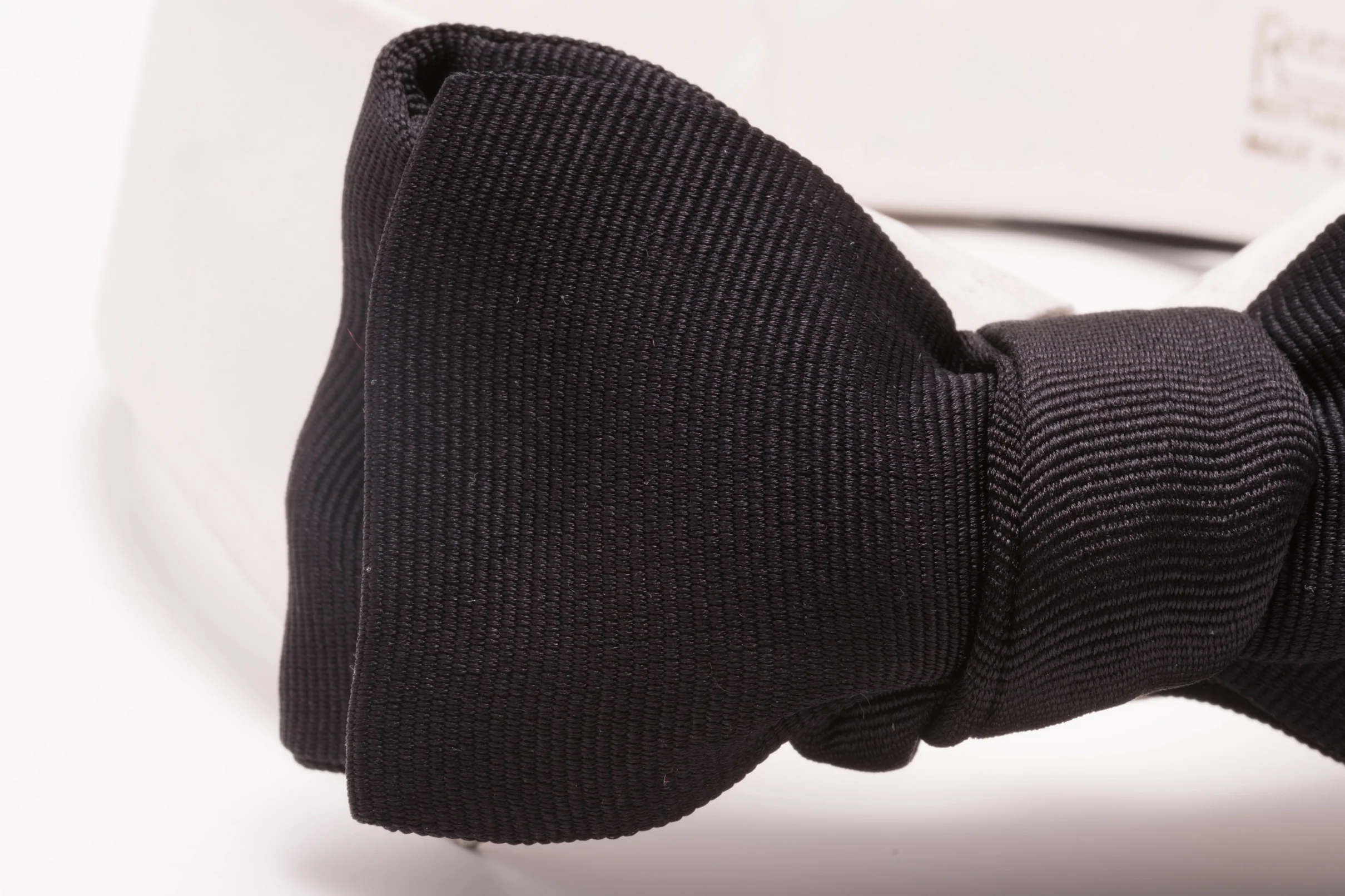 Black Batwing Silk Faille Grosgrain Bow Tie - Image 7