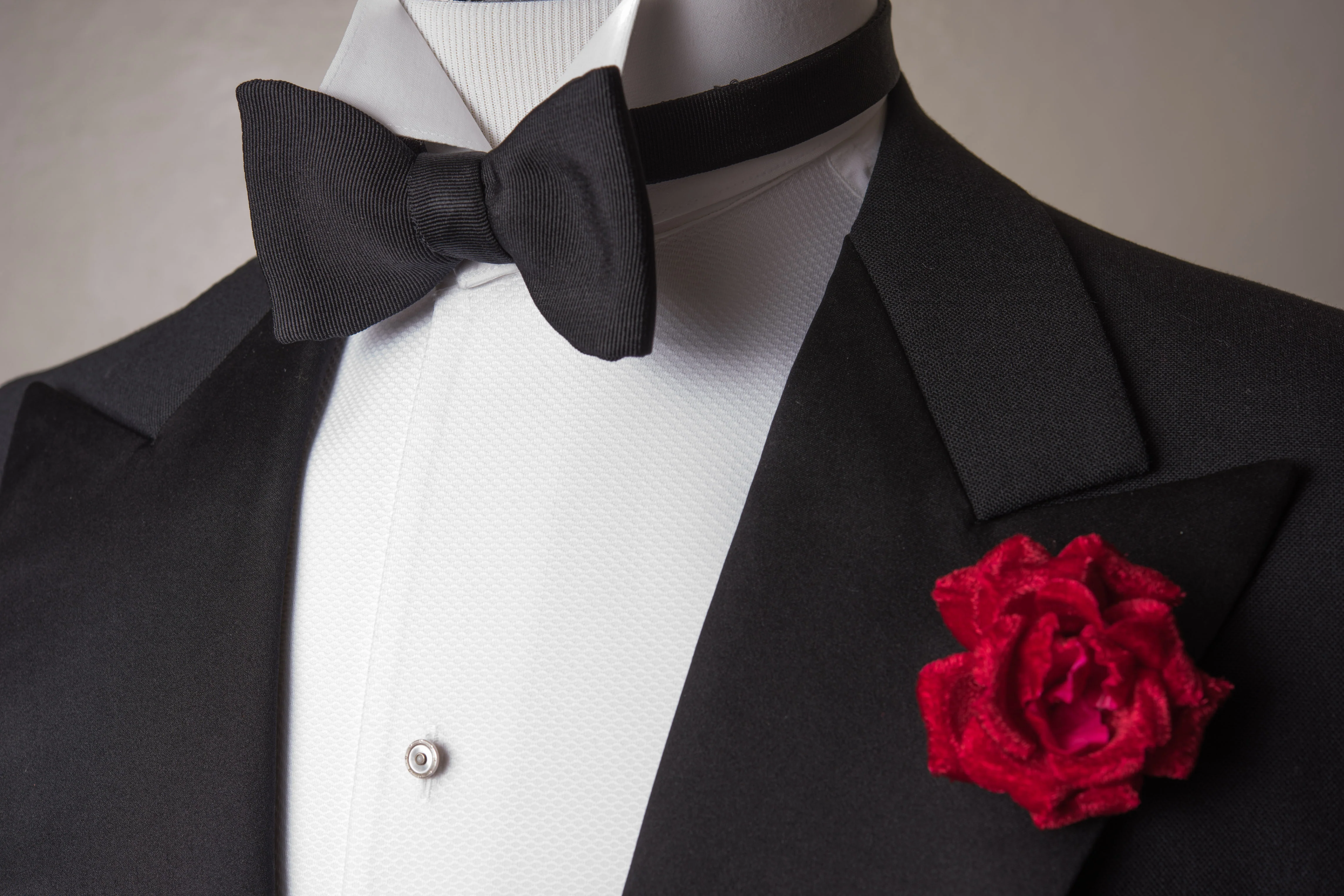 Black Single End Silk Faille Grosgrain Bow Tie - Image 5