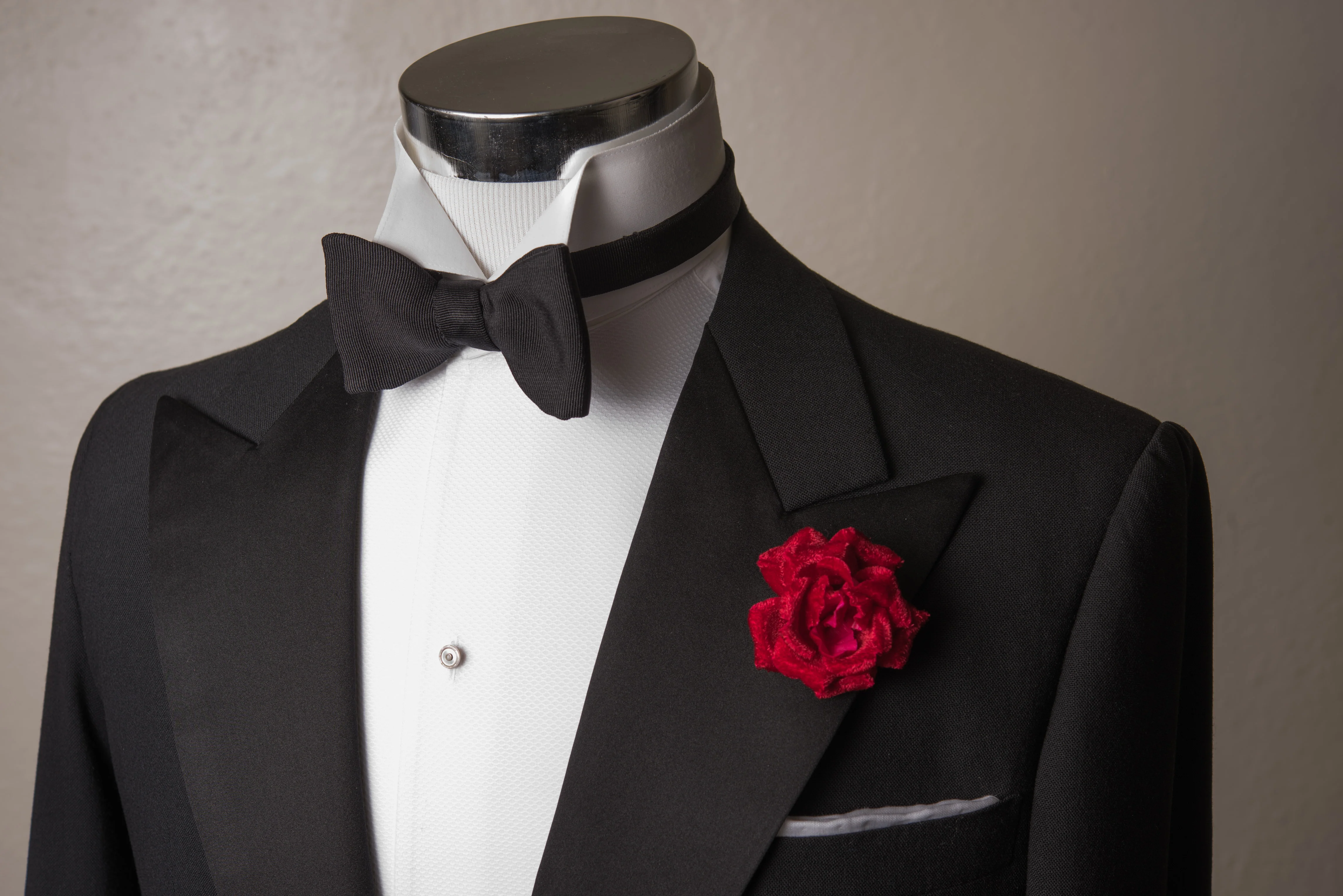 Black Single End Silk Faille Grosgrain Bow Tie - Image 6