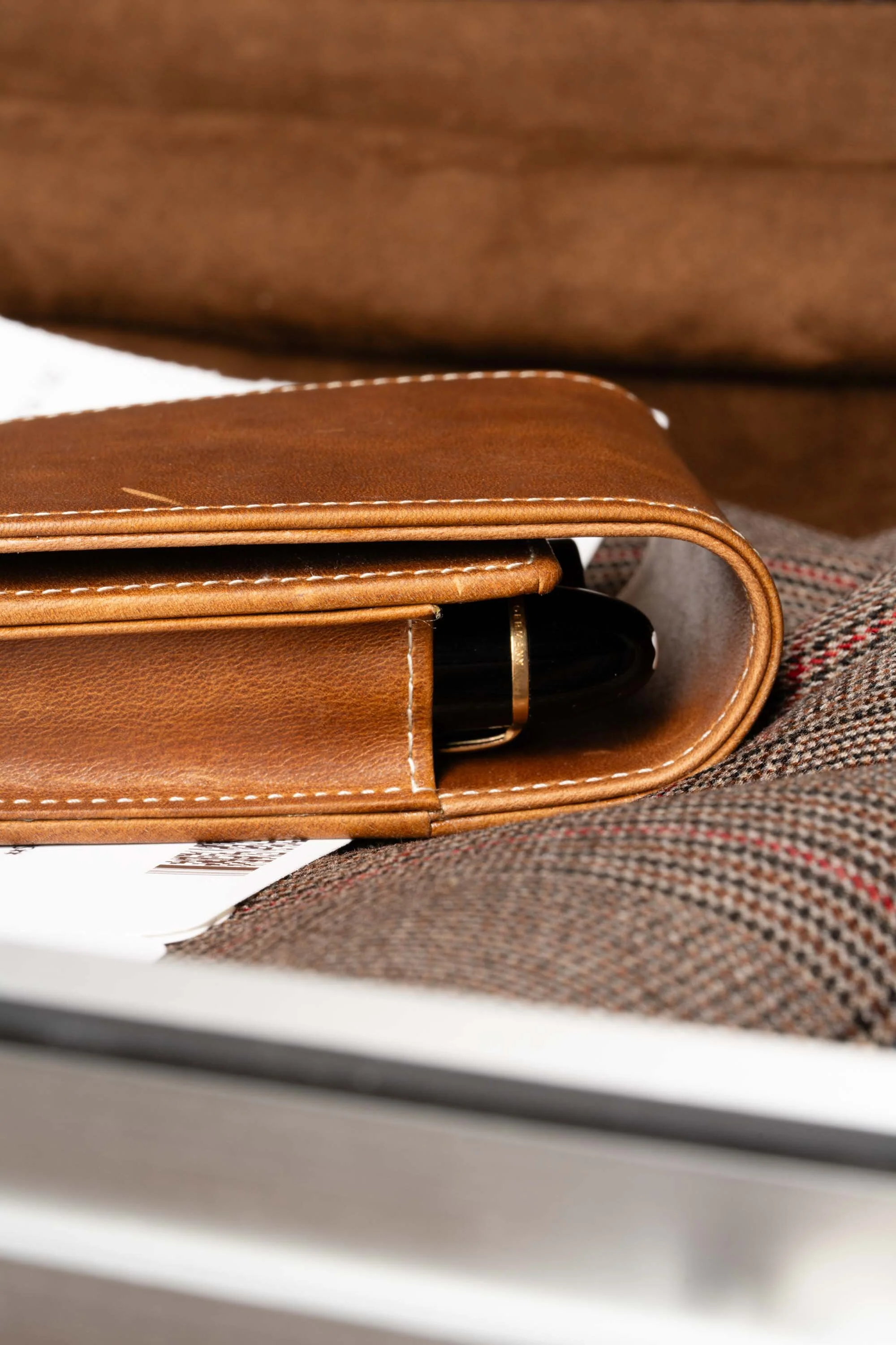 3-Pen Saddle Brown Montecristo Full-Grain Leather Pen Case - Image 4