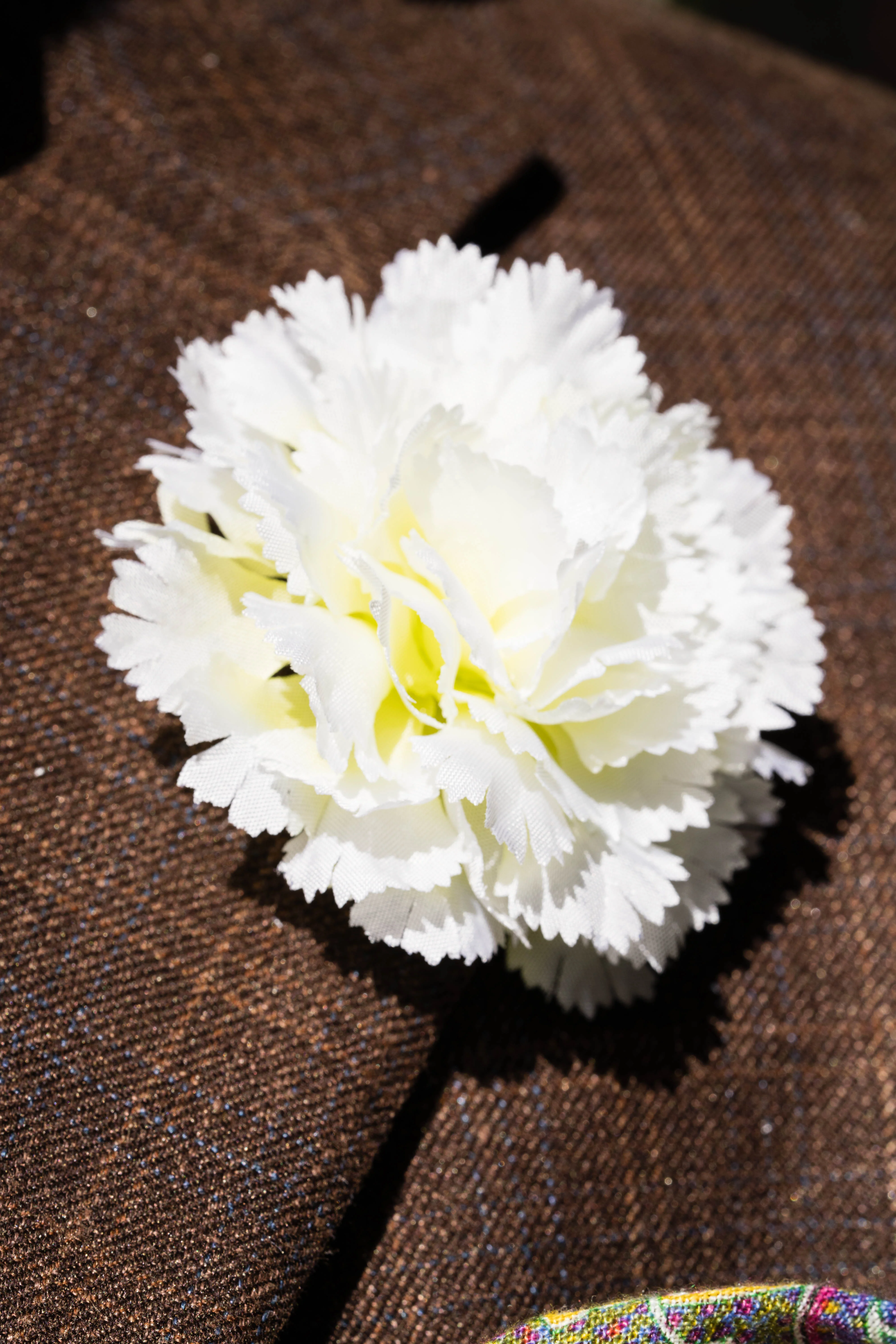 Mini White Carnation Silk Boutonnière Flower - Image 9